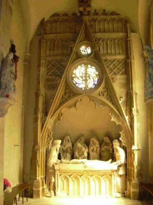 Церковь Сен-Мартен в Байоне. Гробница XV века.