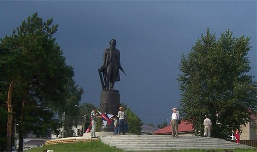 Памятник И. И. Шишкину, великому русскому художнику