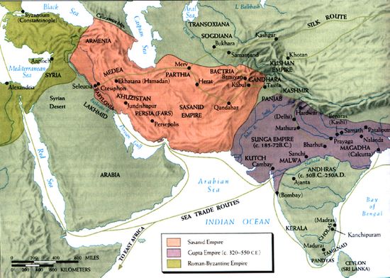 На протяжении многих веков Афганистан был восточной частью Персидской империи. С тех пор он является частью иранского культурного пространства