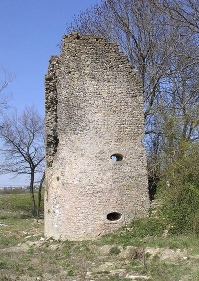 Руины замка Креанж.