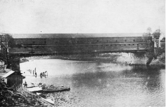Деревянный мост через Пахру. Начало XX века.
