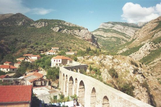 Акведук в Старом Баре
