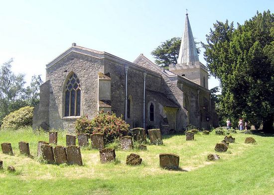 Уоттон-Андервуд — деревня около Эйлсбери в графстве Бакингемшир, примерно в 11 км к северу от Тейма (Thame) в окрестностях Оксфордшира.
