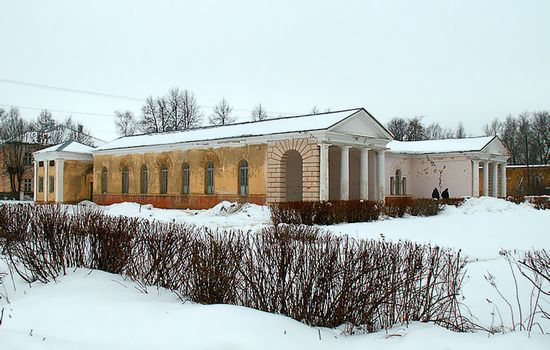 Художественный музей (первоначально, двухквартирный особняк для служащих, 1910-е, арх. И. Жолтовский). Фото 2008 г.