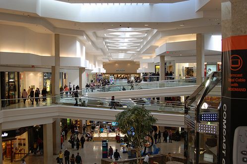 Галереи Вудфил-Молл, одного из крупнейших торговых центров в США