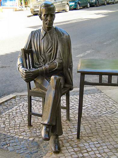 Статуя Антониу Алейшу