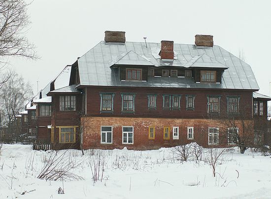 Один ряд домов. Фото 2008 г.