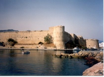 Киренийский замок днём