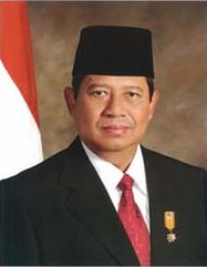 Сусило Бамбанг Юдойоно, президент Индонезии с 2004 года по настоящее время. Фотография 2004 года