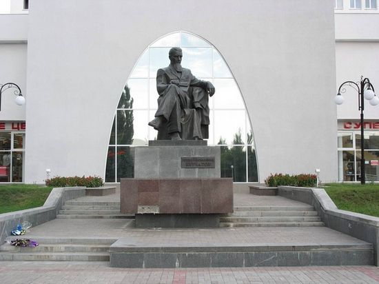 Памятник И.В. Курчатову