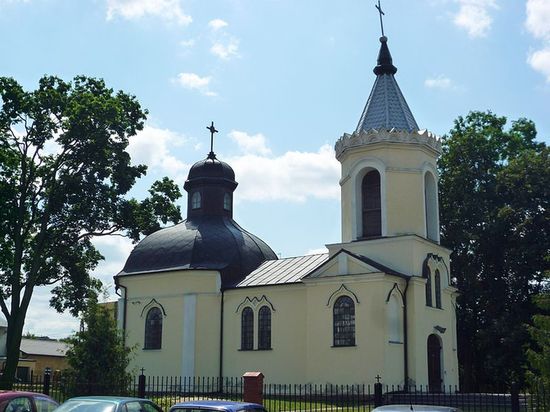 Бывшая православная церковь (cейчас храм Рождества Богородицы)