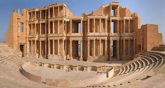 Руины римского амфитеатра в Сабрате к западу от Триполи
