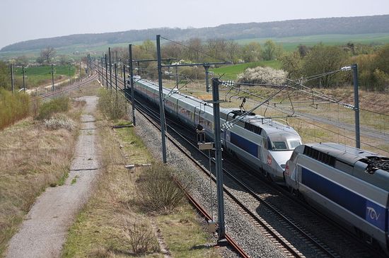 Линия TGV Восток Париж—Страсбург под Бодрекуром.