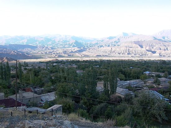 Вид на Сияхруд с азербайджанской стороны