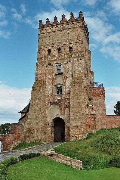 Въездная башня замка