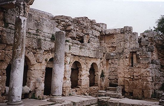Римские бани в Коринфе