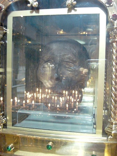 Голова святого мученика Оливера Планкетта в церкви святого Петра