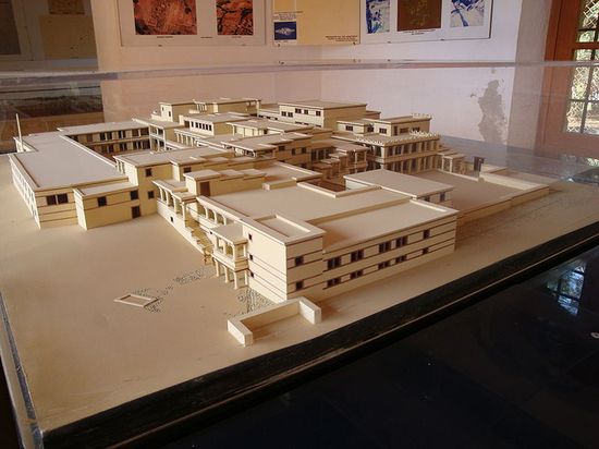 Модель дворца в Малии