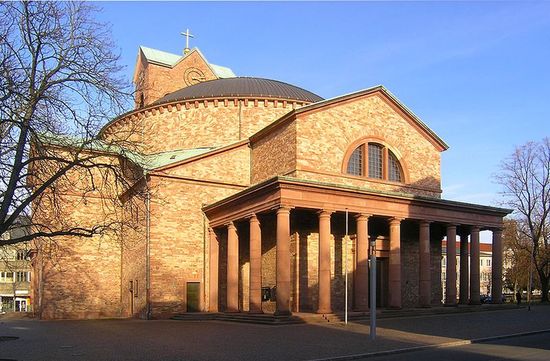 Католическая гор.церковь Св.Иштвана в Карлсруэ
