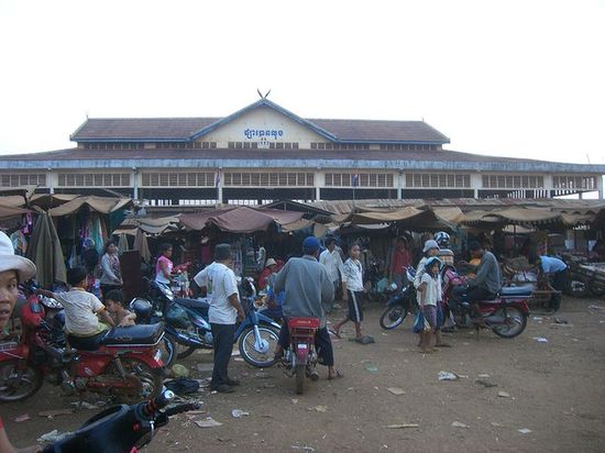 рынок в Банлунге