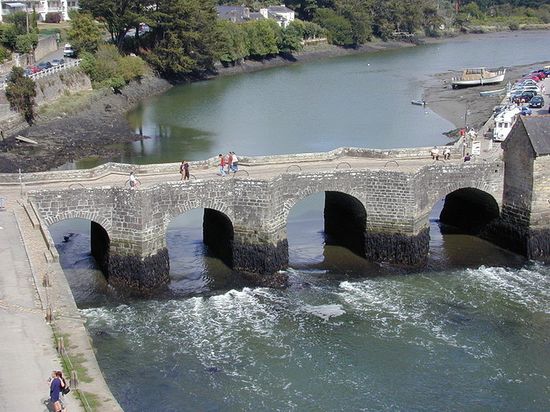 Мост Пон-Нёф