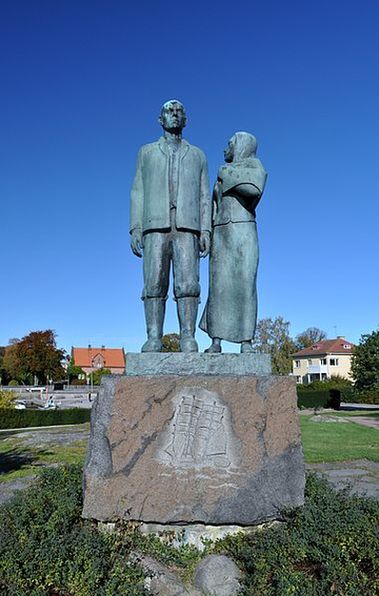 Памятник эммигрантам. Скульптор Аксель Улльсон
