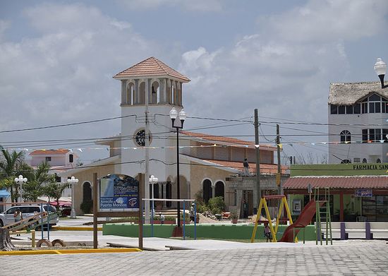 Центральная площадь посёлка