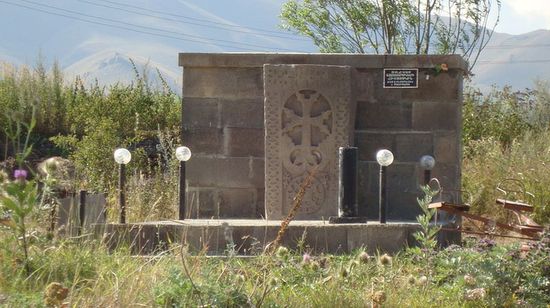 Памятник армянским азатамартикам (воинам-освободителям)