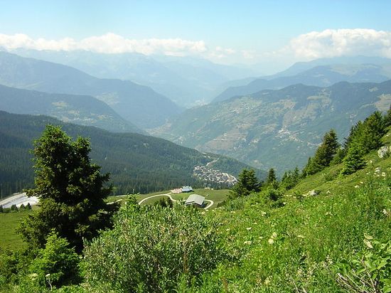 Вид с перевала col de la Loze