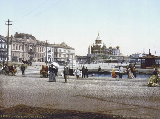 Рыночная площадь и пристань в центре Хельсинки, 1890-е годы