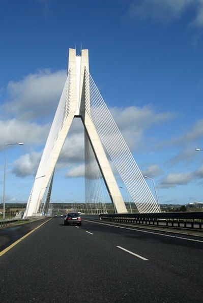 Мост через Бойн на автостраде M1