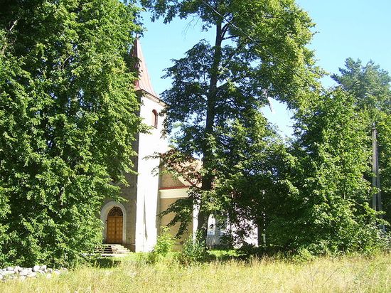 Церковь Леэзи