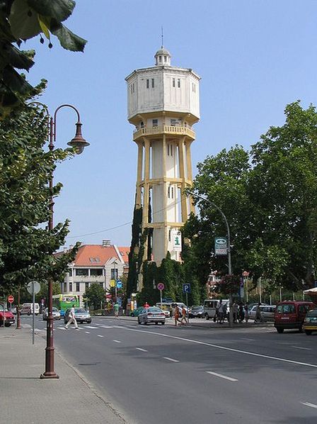 Башня на площади Свободы