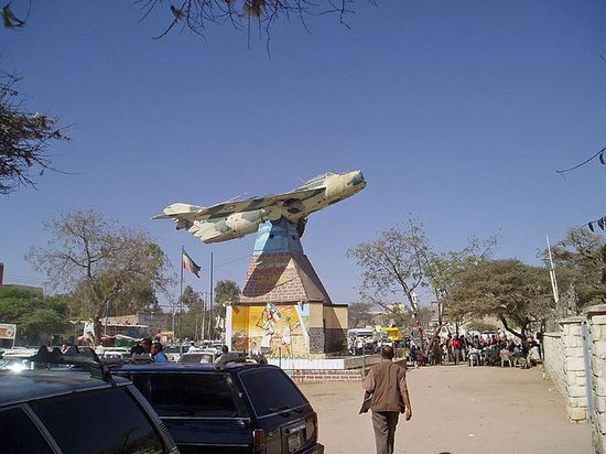 Памятник эпохи Гражданской войны в Сомали