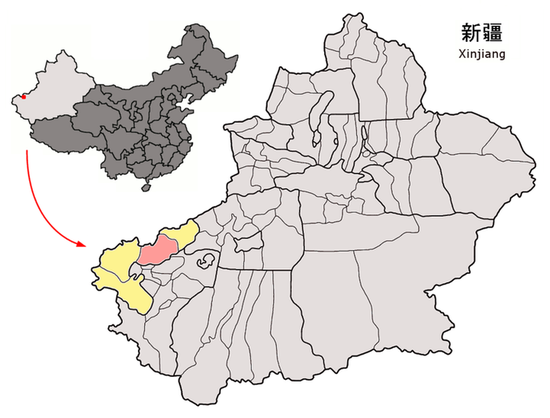 Расположение уезда в Кызылсу-Киргизском автономном округе (жёлтый) и Синьцзян-Уйгурском автономном районе (серый)