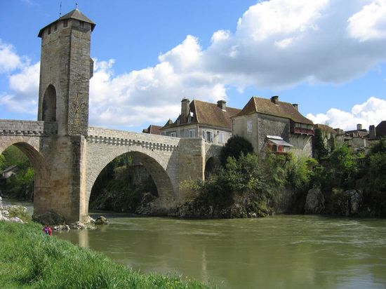Средневековый мост в Ортезе