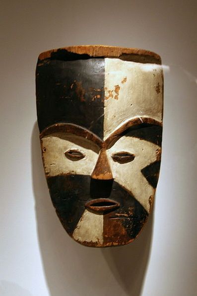 Габонская маска