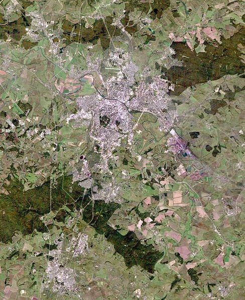 Тула и её пригороды, снимок из космоса LandSat-7 (23 сентября 2006).