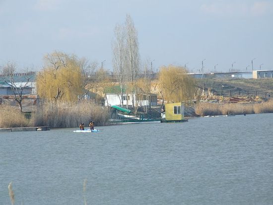 Водно-гребная база на Сычавском пруду