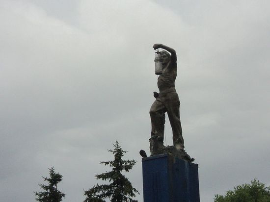 Скульптура шахтёра: один из символов города