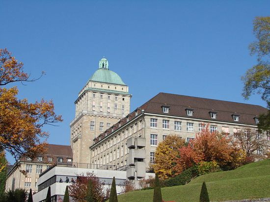 Главное здание Университета Цюриха