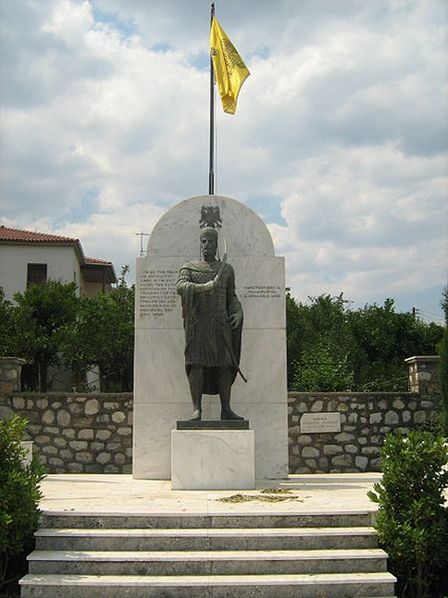Памятник Константину XI в современной Мистре