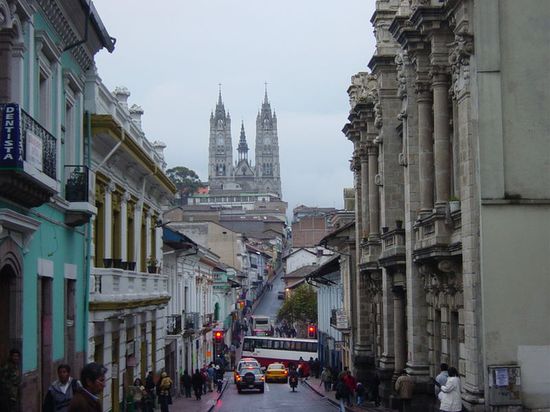 Одна из главных улиц столицы Авенида Весуэла.