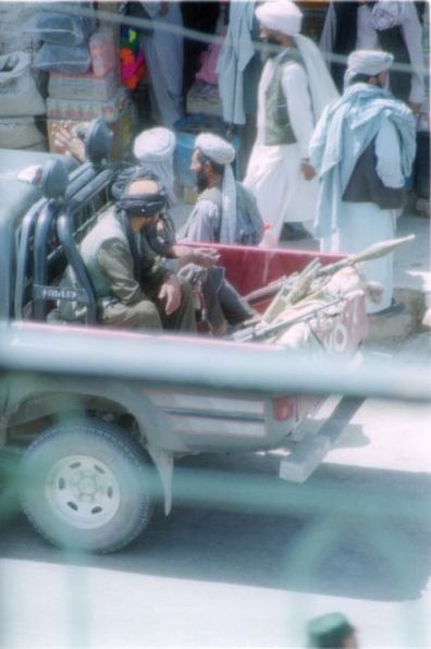 Талибы в Герате, июль 2001 года