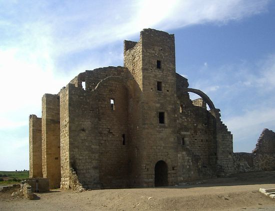 Руины хранилища цистерцианского аббатства