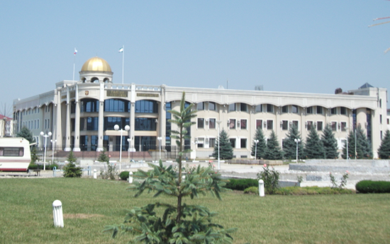 Магас, здание Правительства Республики Ингушетия. 2010 год.