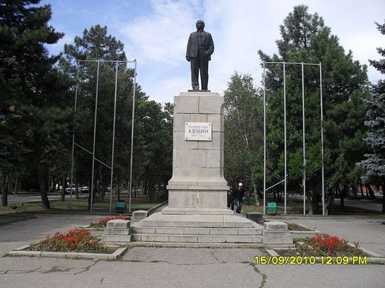 Памятник В. И. Ленин
