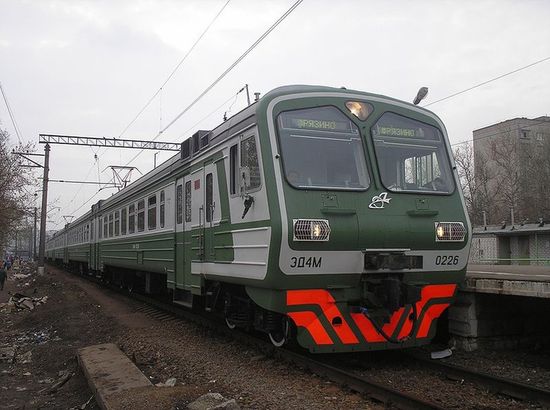 Электропоезд ЭД4М-0226 на пл. Болшево (Фрязинское направление), 2008 год