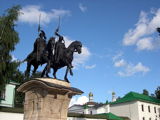 Памятник св. Борису и Глебу