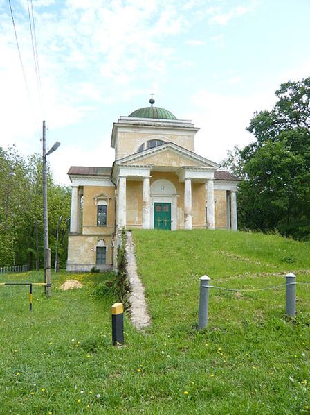 Троицкая церковь в селе Прямухино